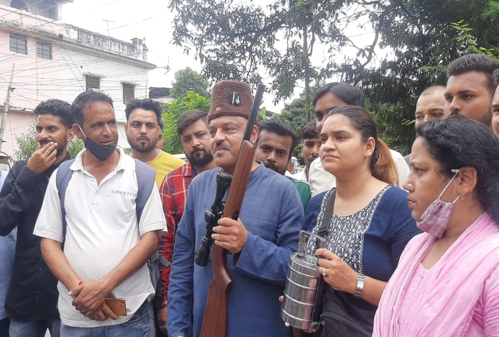 Uttarakhand News: Aam Aadmi Party CM Candidate Colonel Ajay Kothiyal Joins Security Guard Job