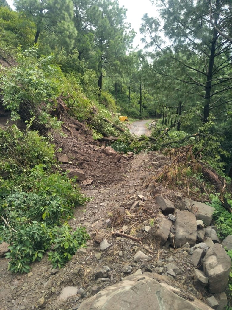 road closed due to rain in sirmaur