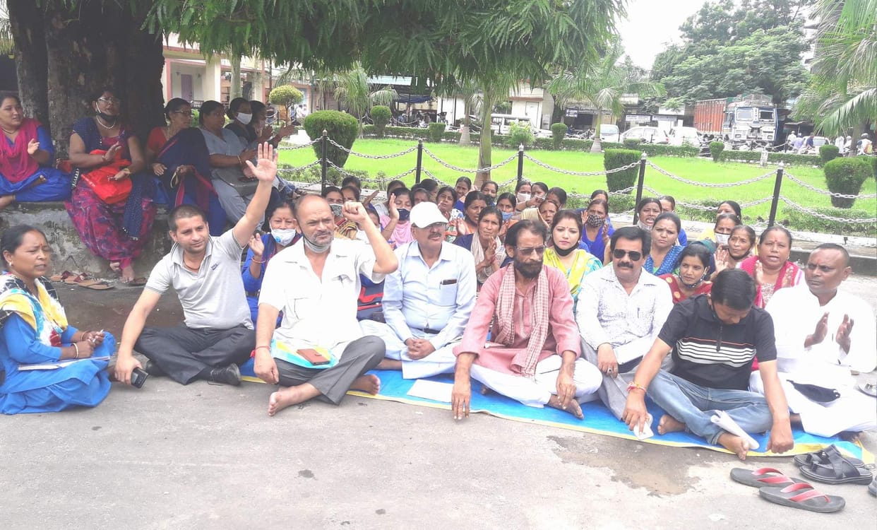 Asha workers stuck to work boycott