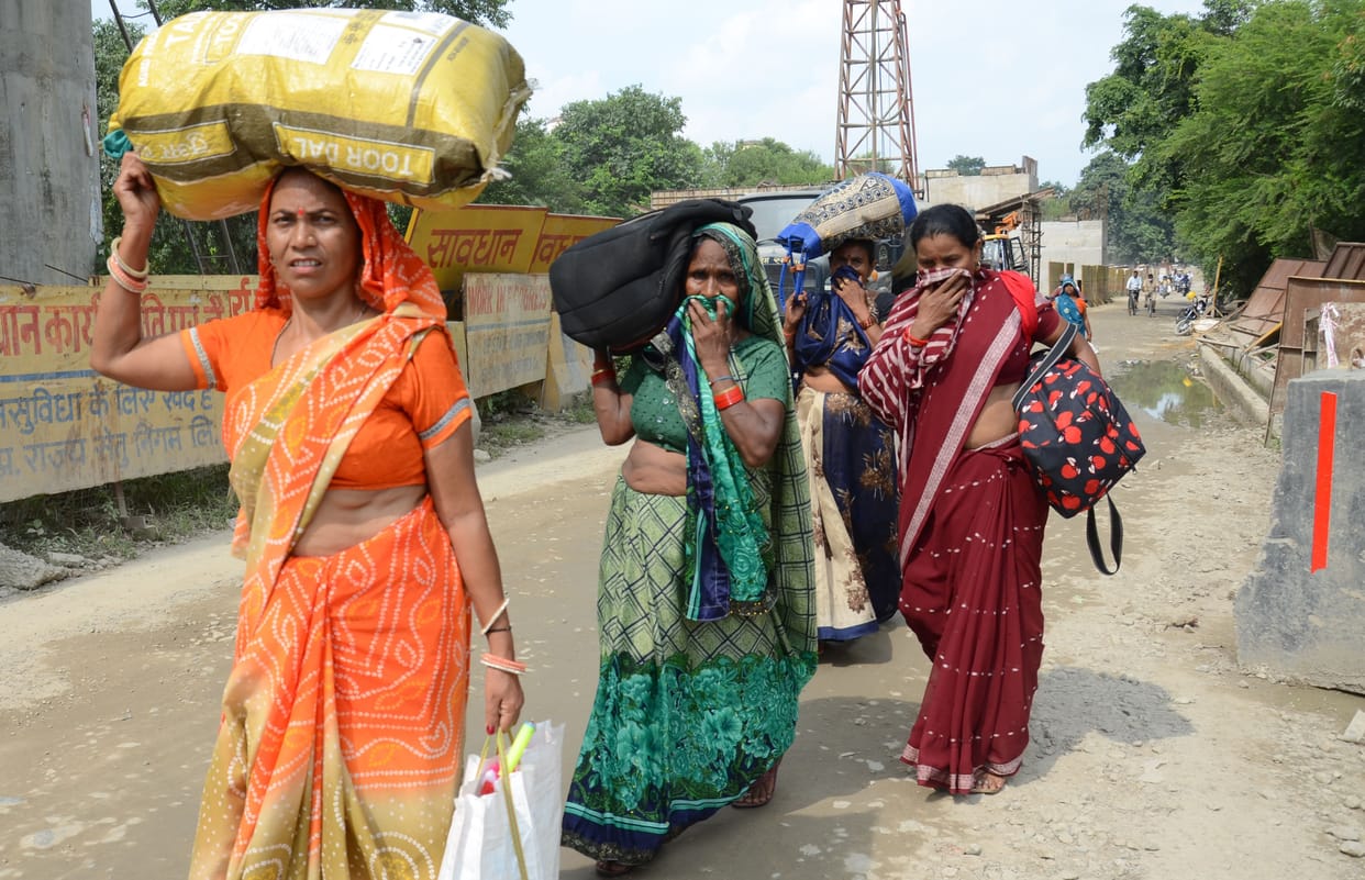 no entry on lal fatak crossing