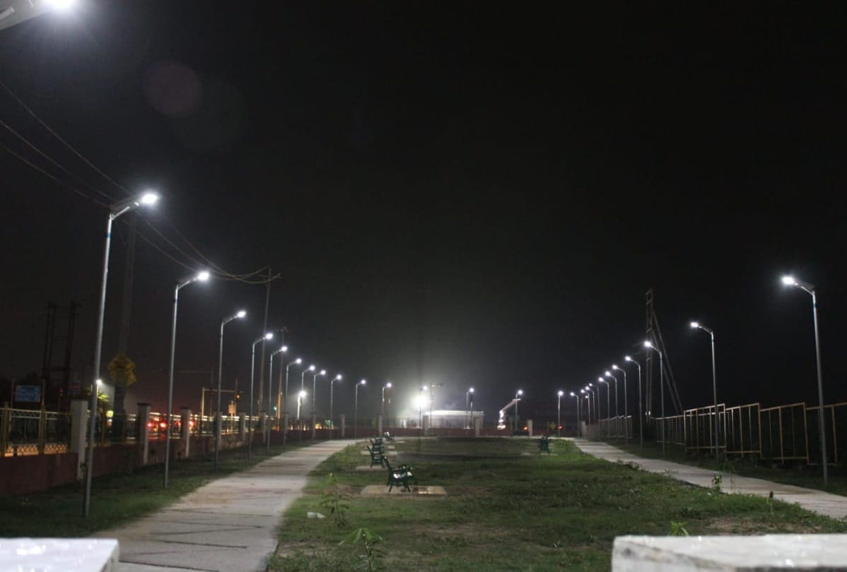 jammu news Fourth bridge of Tawi decorated with colorful flowers in Jammu