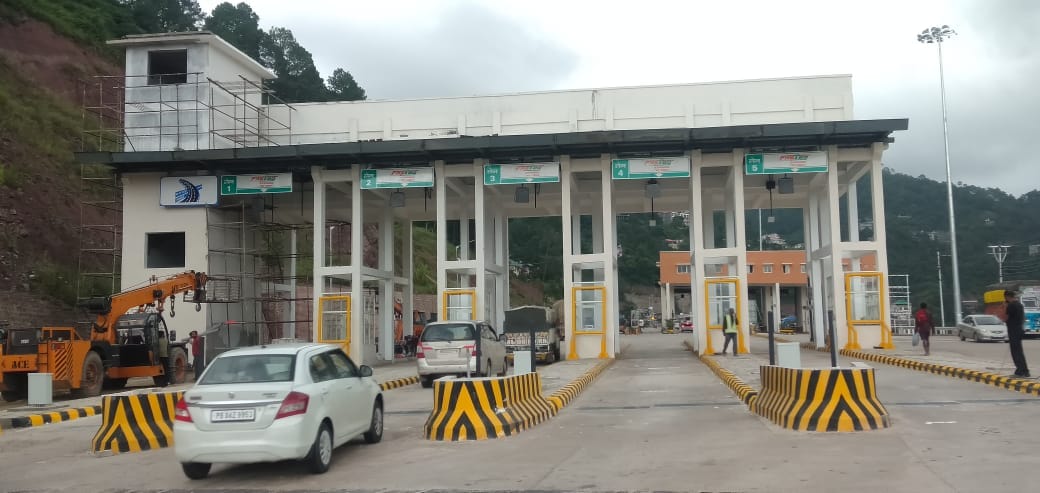 10 vehicles to enter Sanvara toll plaza at a time today onwards