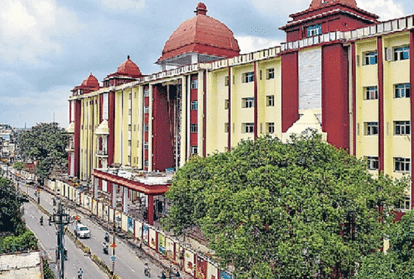 BHU: महिलाओ में बढ़ता जा रहा कार्पल टॉनेल सिंड्रोम का खतरा, जानें क्या हैं लक्षण ? बीएचयू अस्पताल का सुपरस्पेशियलिटी ब्लॉक