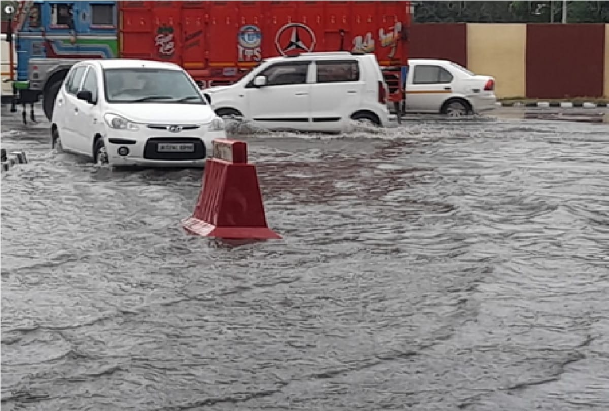 Jammu-Kashmir: Due to incessant rains, water in the roads and streets, the weather will be disturbed till September 11
