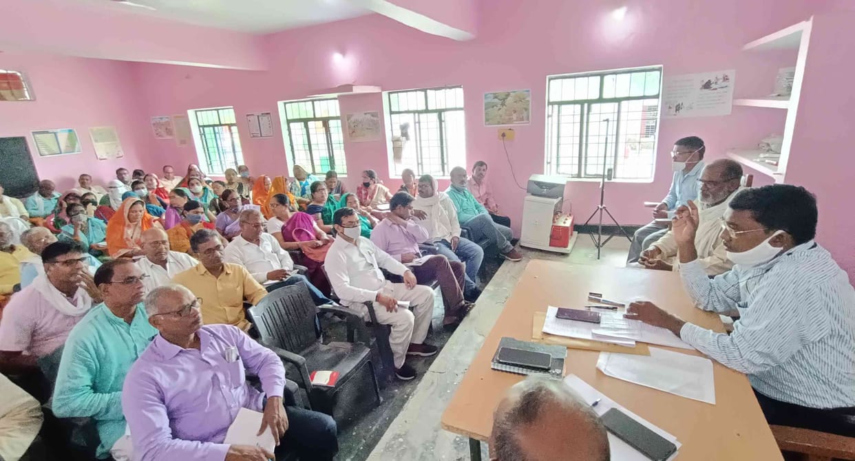 Many headmasters were absent in the meeting, salary will be deducted