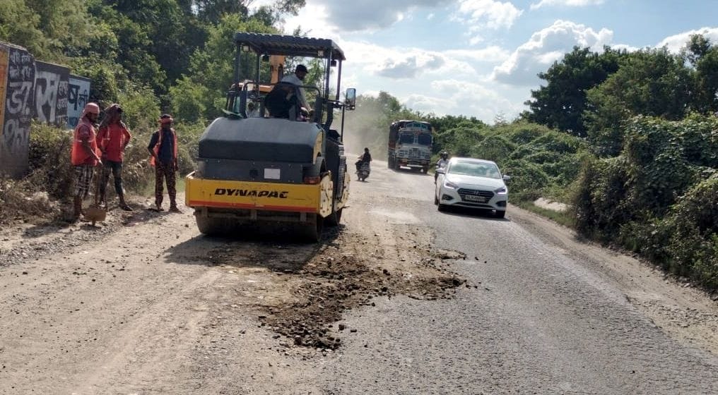 The pits of Barrage Road started filling, will be fixed later