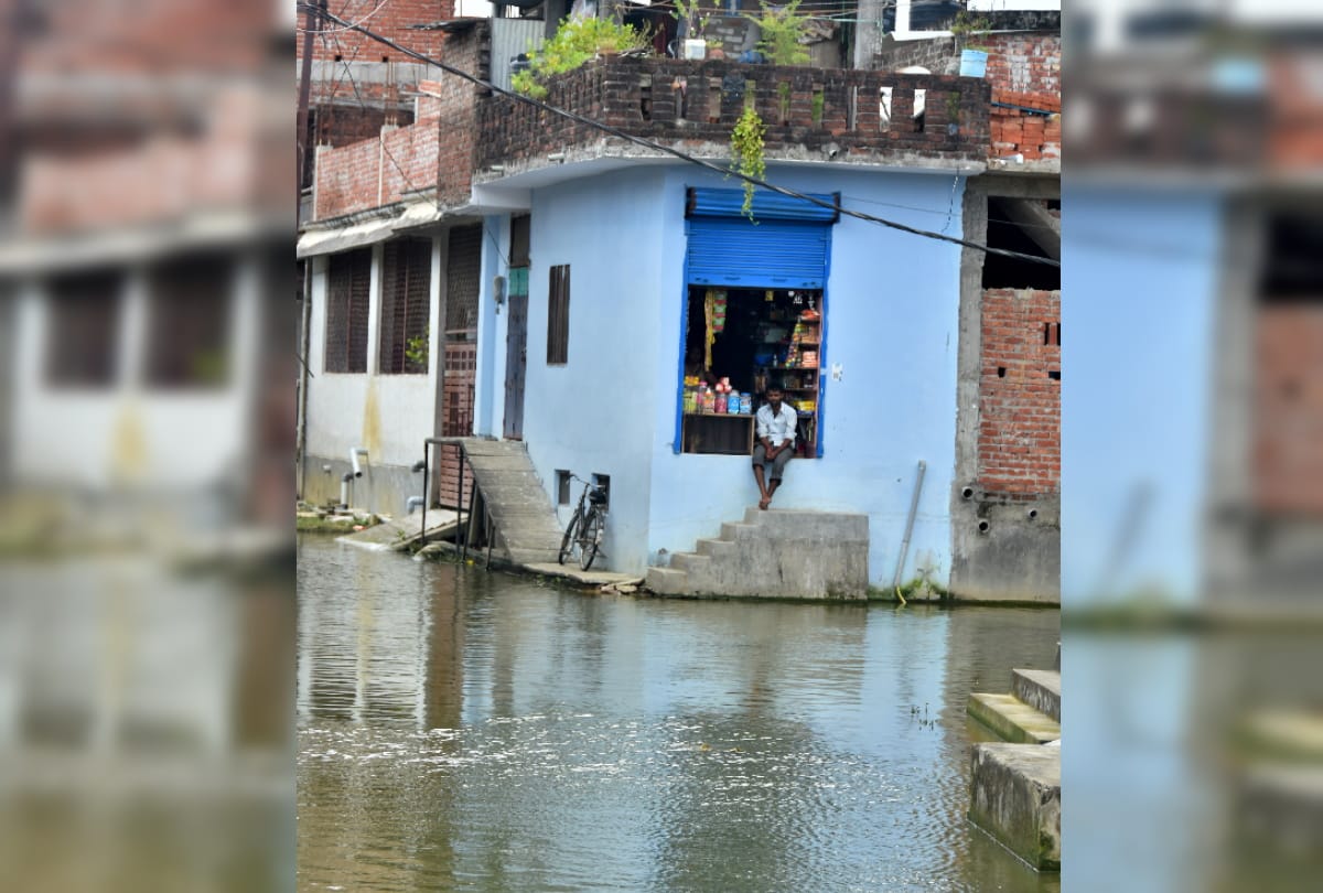 many problems faced village after flood waters descended in gorakhpur