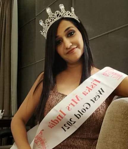 Uttarkashi's teacher in top five of Mrs. India