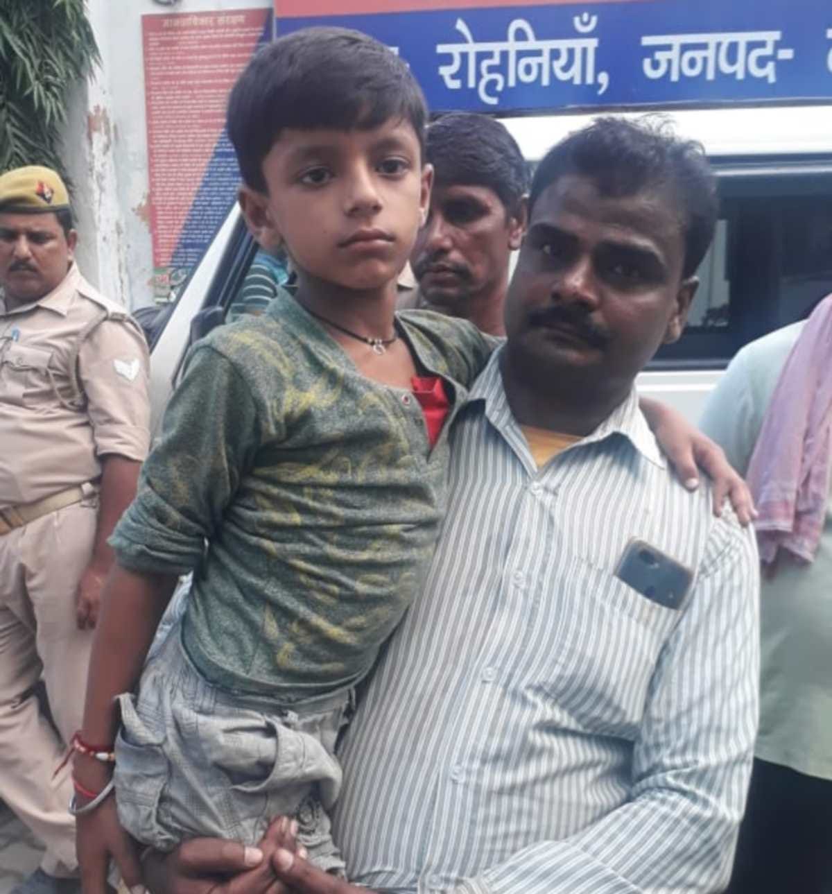 Dhaba owner son kidnapped kidnapper phone called to father demand three lakhs ransom in varanasi