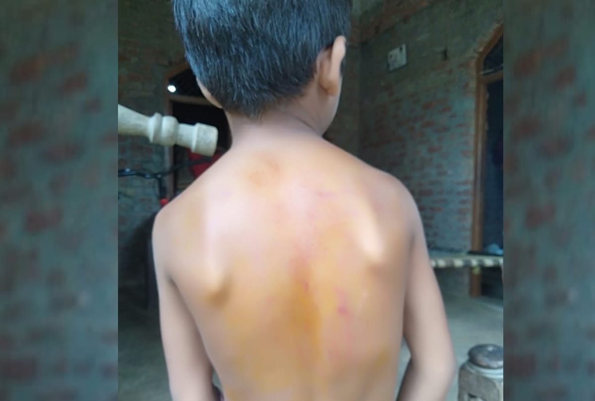 A class three student beaten brutally in Raebareli.
