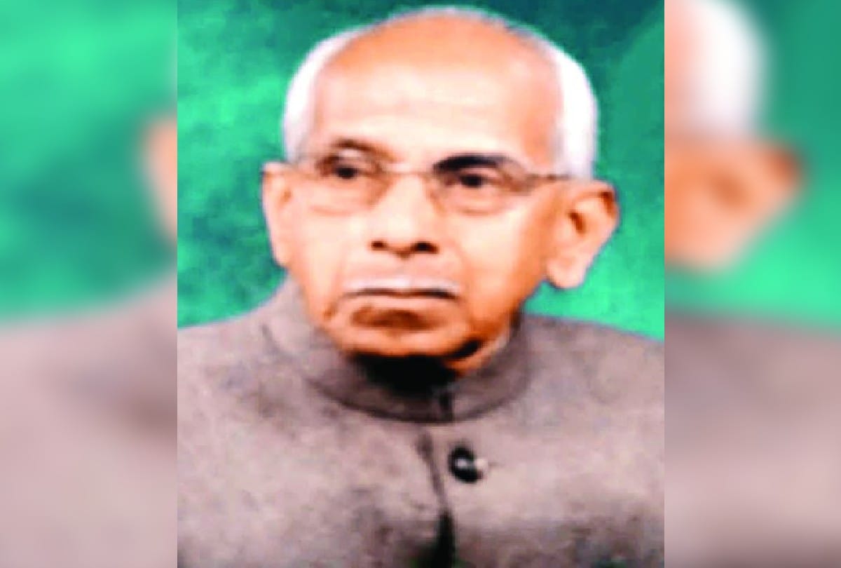 Hindi Hain Hum: Dr. Pranveer threaded The History Of Agra In The Book
