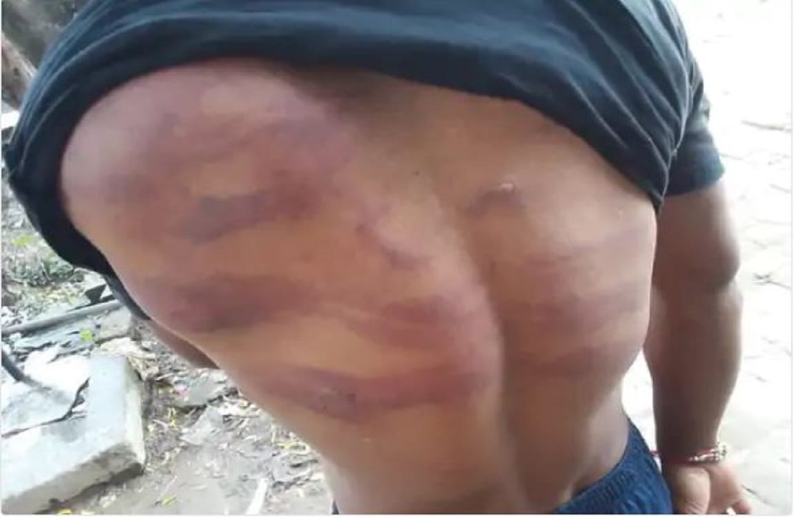 young man beating naked Video goes viral in azamgarh girls family members beat up in love affair