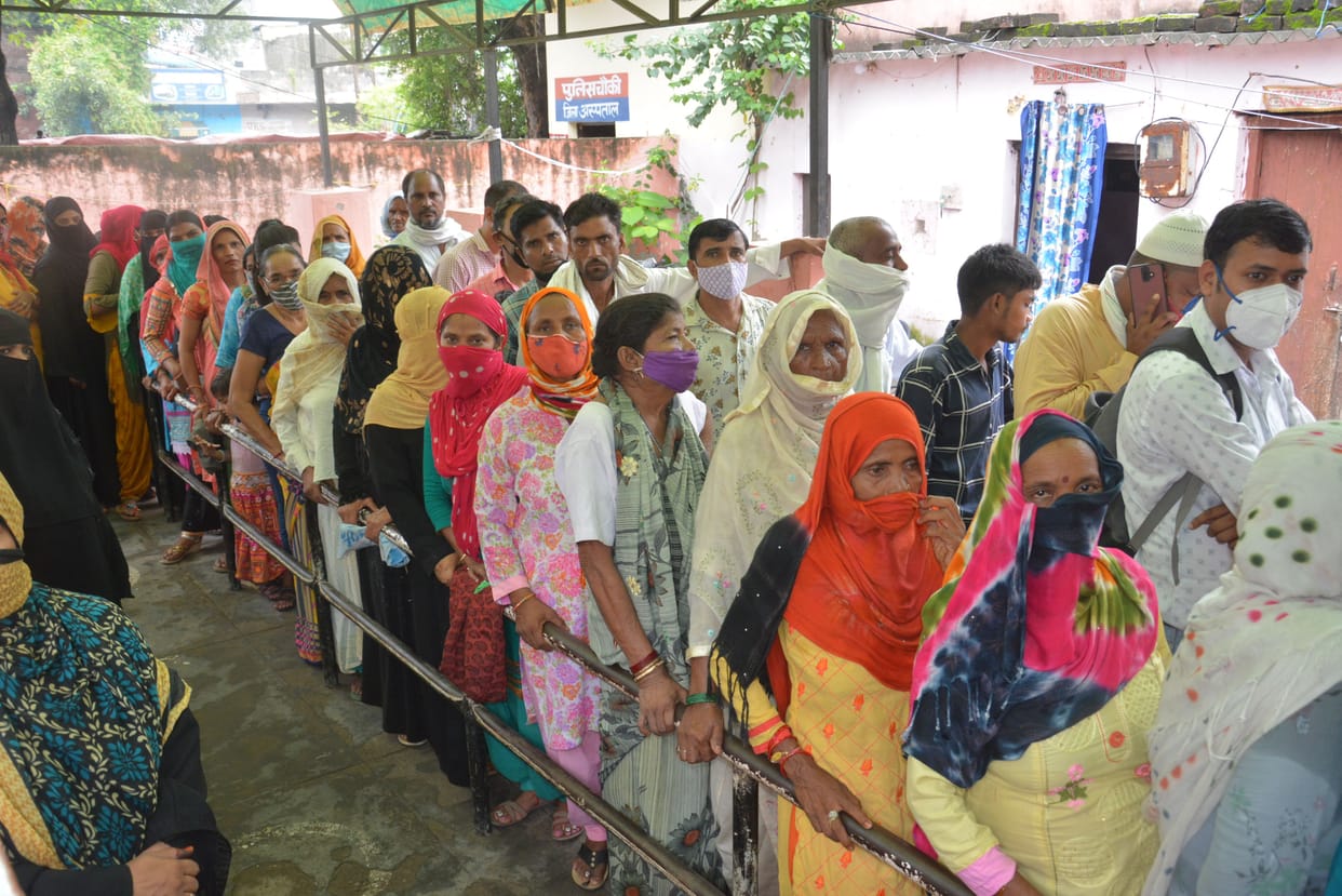 Diarrhea, cough-cold, typhoid patients also crowded in the hospital