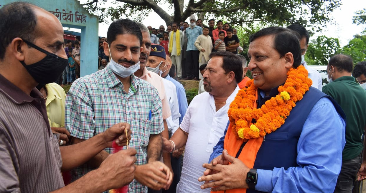 Kanwar laid the foundation stone of Panchavati Park, Anganwadi Center, Contact Road, Health Sub Center in Karmali