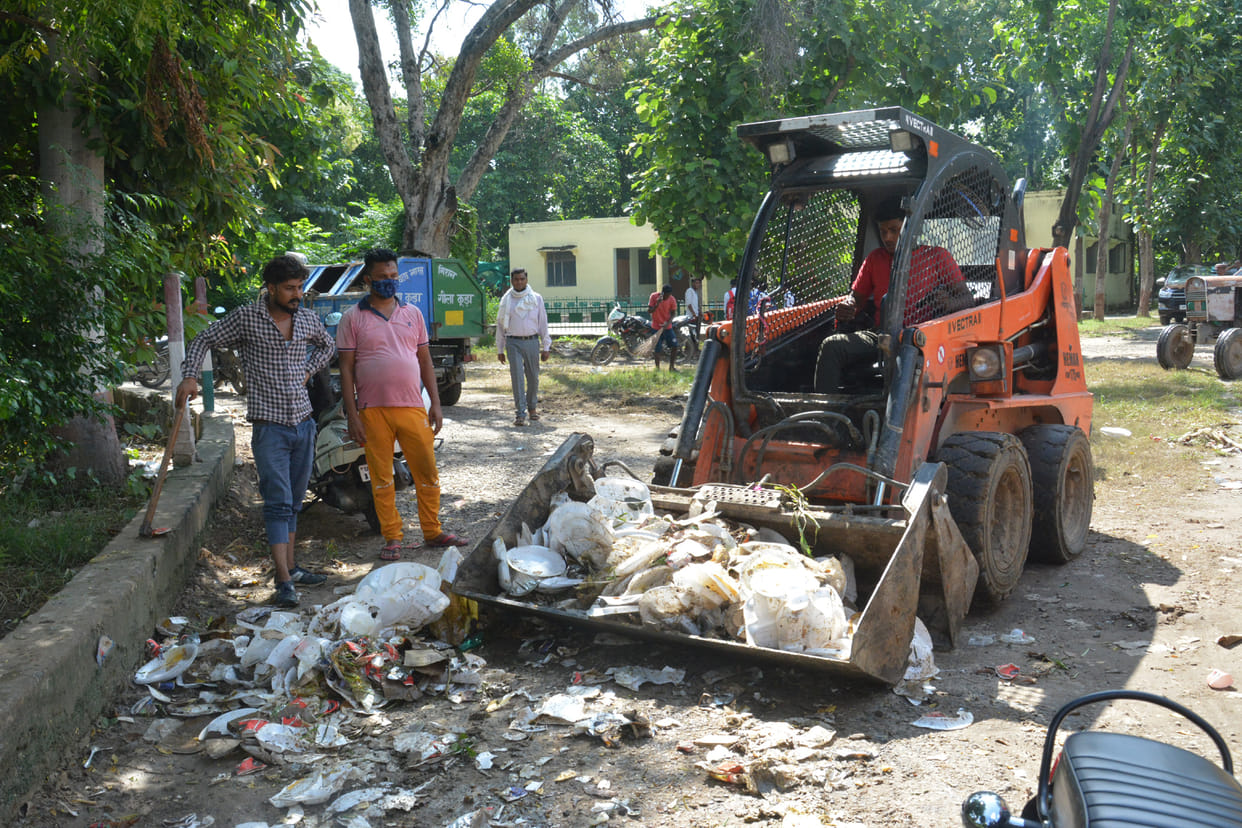 Politics on cleaning up the mess spread in GIC grounds