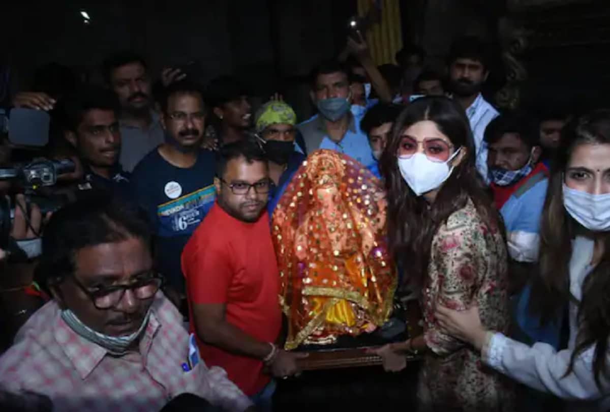 Ganesh Chaturthi 2021 Shilpa Shetty celebrates festival welcomes Ganpati home