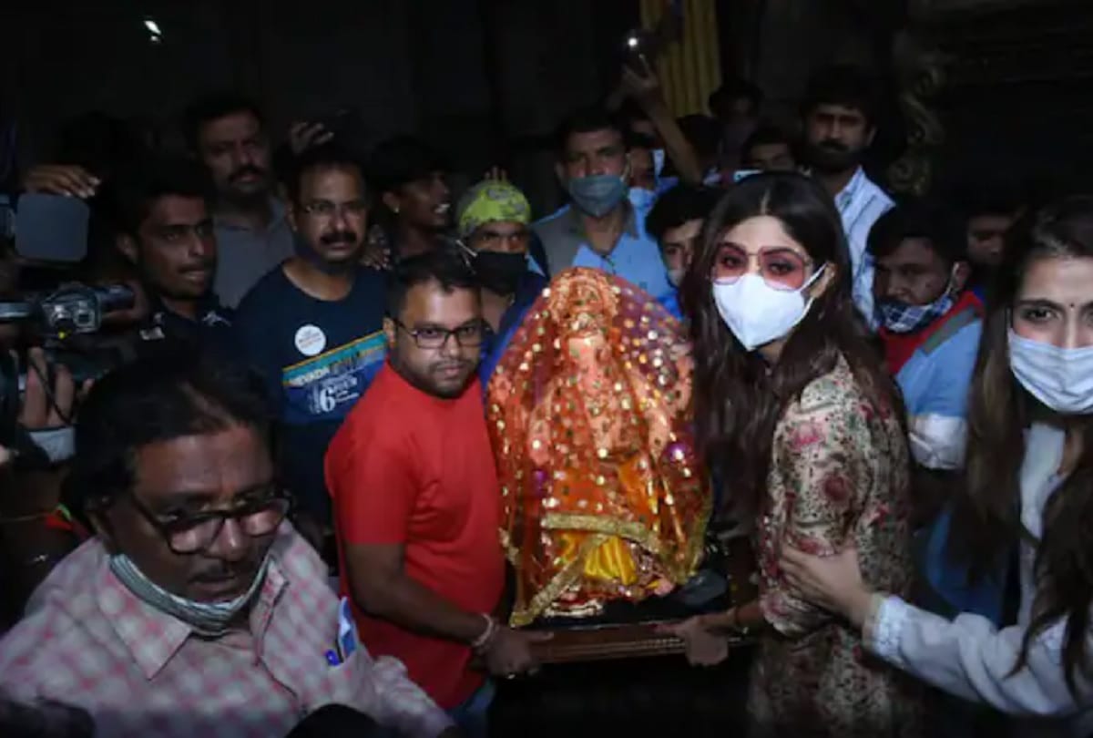 Shilpa shetty trolled on social media for bringing ganapati at home people said let raj kundra come back in the house