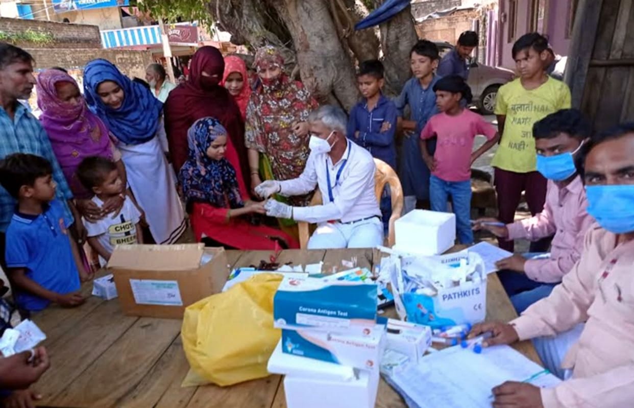 Team of doctors reached Ganeshpur, 20 people found suffering from viral fever