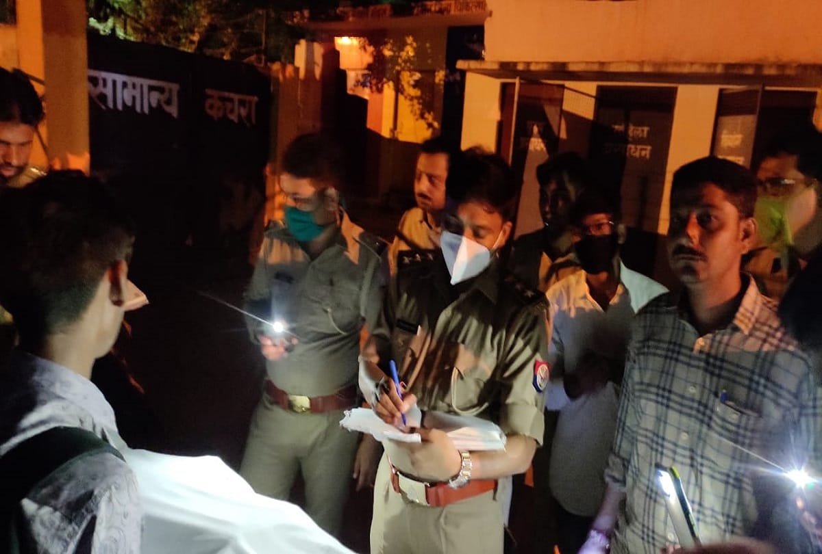 high speed bike collision with dcm parked on highway three killed in auraiya