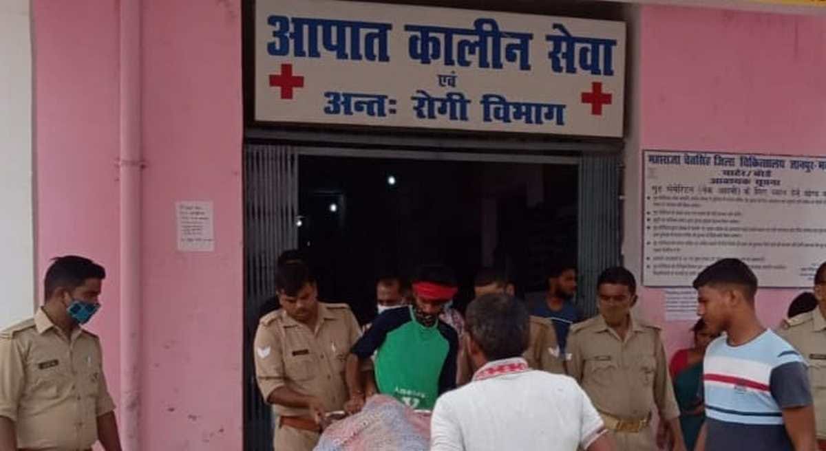 Fight between two sides for putting dirt in well murder of middle-aged in Bhadohi