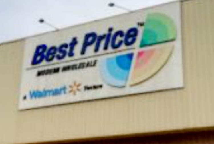 Best Price store of Bathinda closed due to farmers protest 