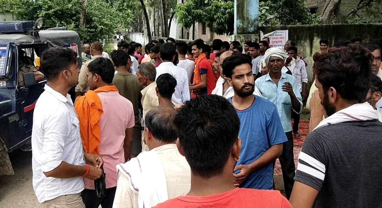 Bajrang Dal workers furious when they stopped making videos
