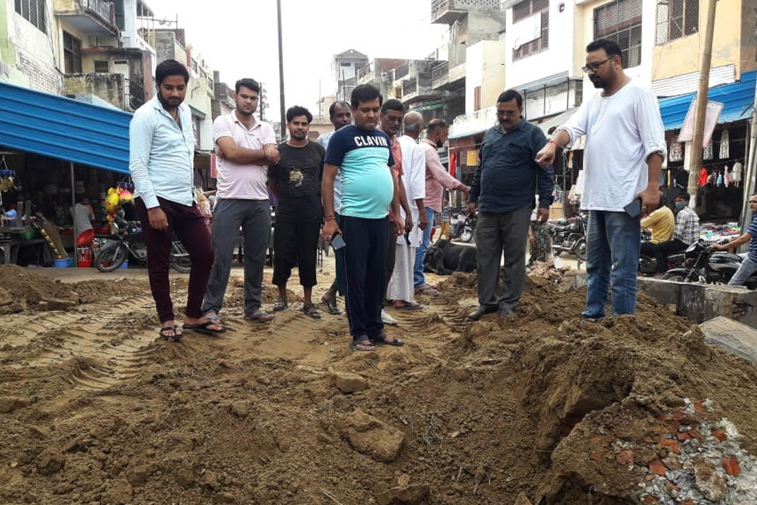 On whose orders the martyrs were insulted? all are sweeping