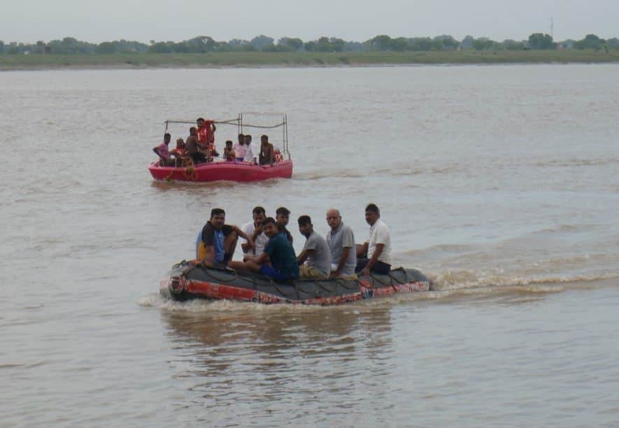 mirzapur boat accident  can averted if minor sailor accept devotees appeal for not crossing ganga in heavy rain and strong wind