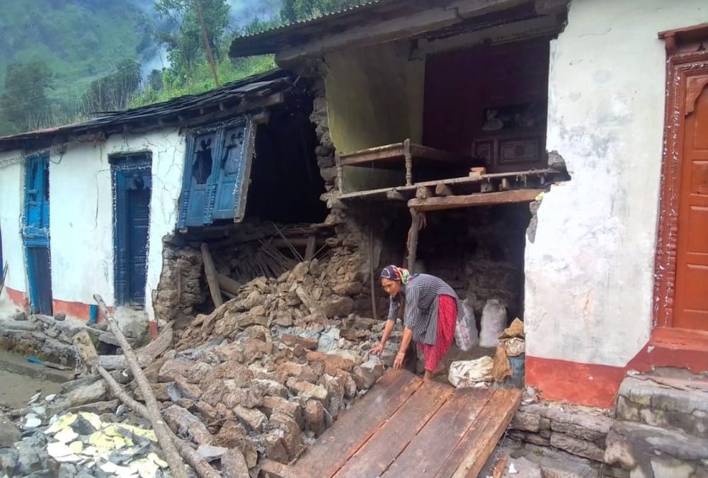 Uttarakhand weather latest News Today: Heavy Rainfall create Problems in Pithoragarh and chamoli photos