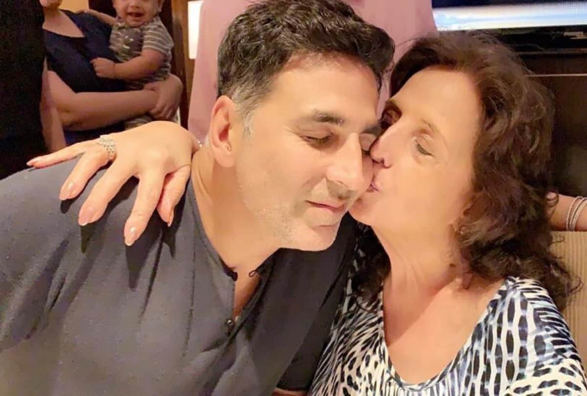 Bollywood: Akshay remembers mother on the occasion of birthday shared photo with mother on Instagram