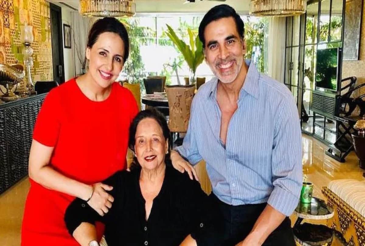 Bollywood: Akshay remembers mother on the occasion of birthday shared photo with mother on Instagram