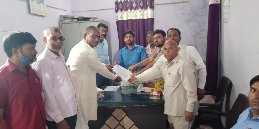 etawah news,Teachers protest against imposition of BLO duty