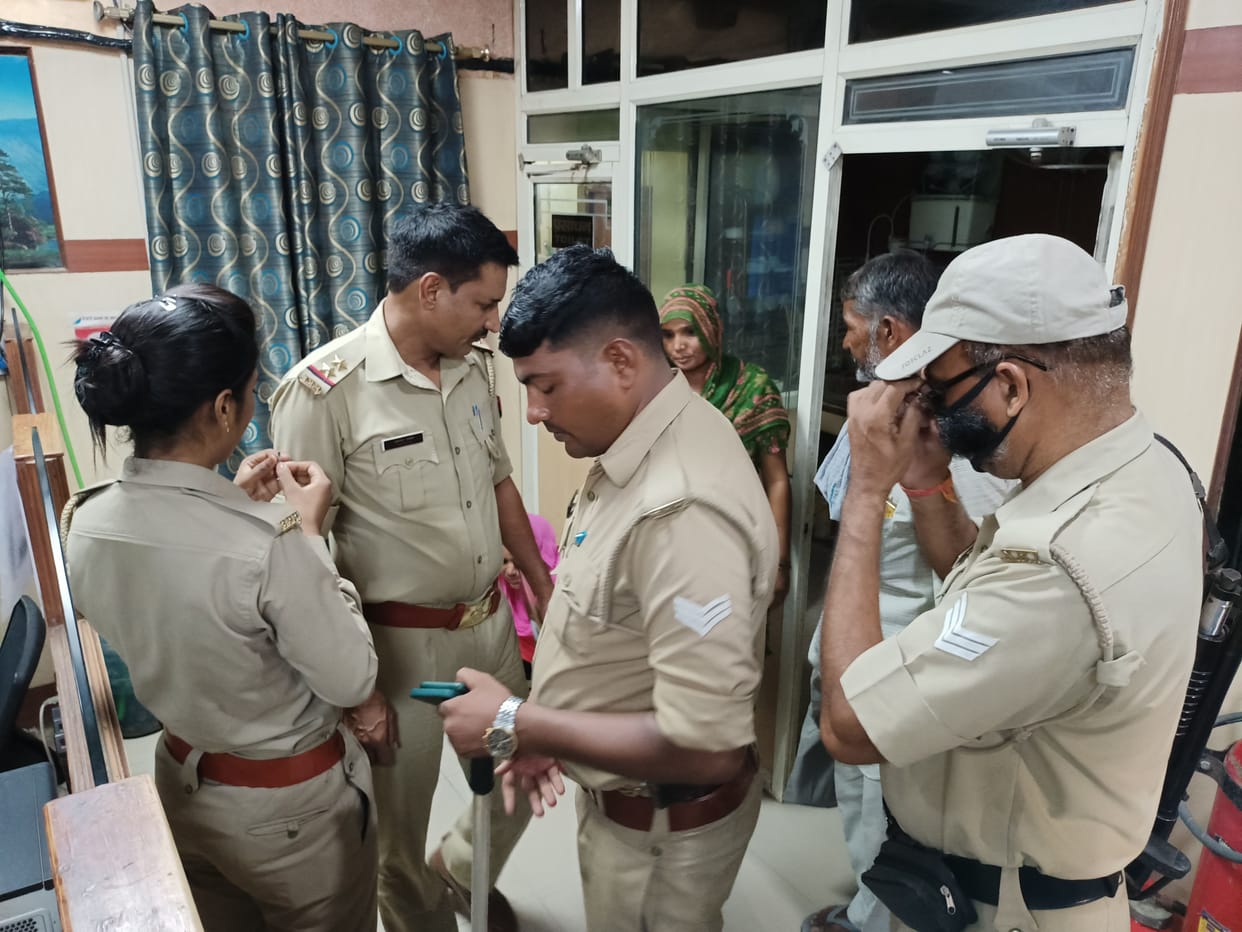 Mathura: Farmer's Rs 2.50 lakh saved from being stolen
