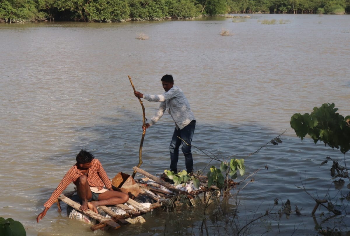 floods in Gorakhpur painful story of flood affected people