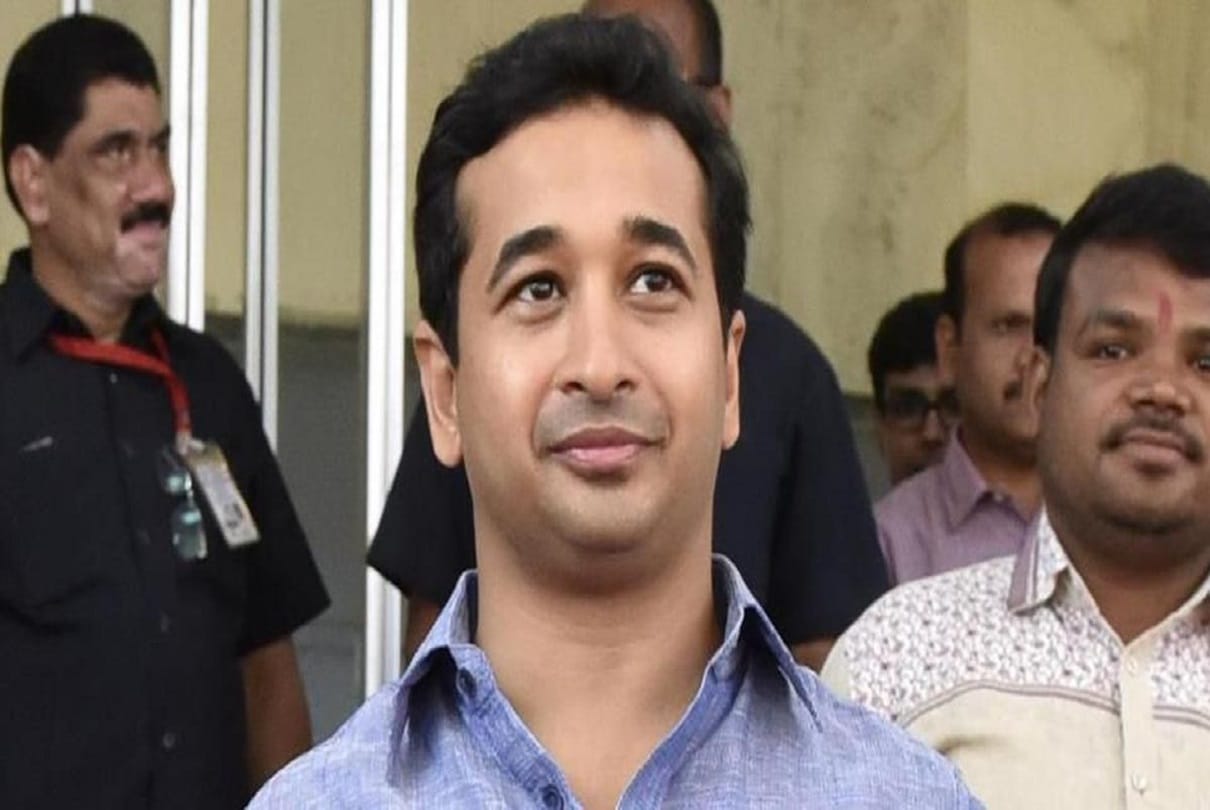look out circular has been issued against BJP leader Nitesh Narayan Rane and his mother by Pune City Police