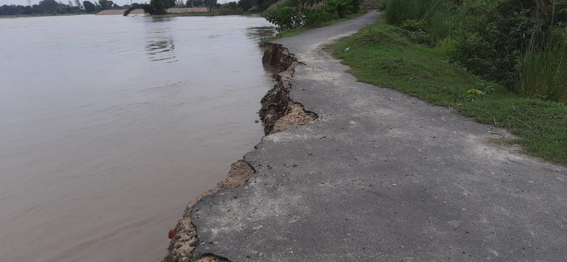 Saryu's water level is rising again