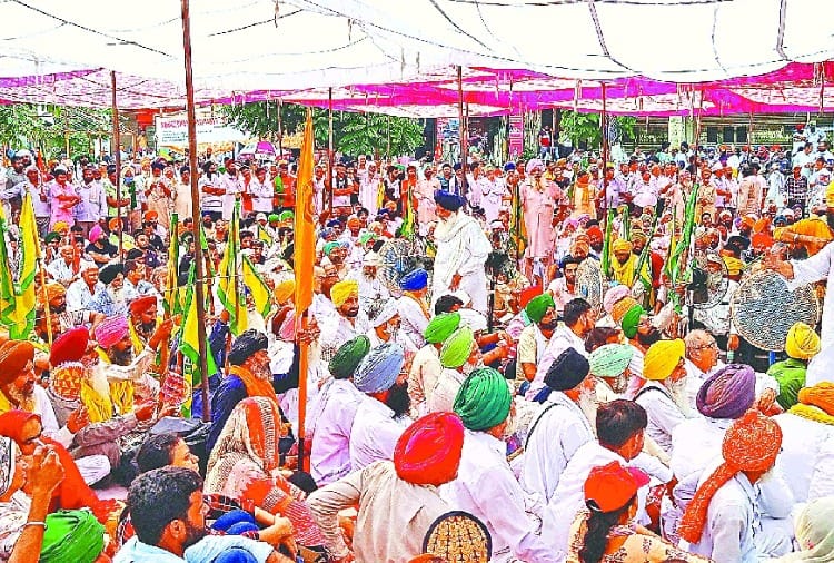 Farmers Dharna continues in Karnal of Haryana