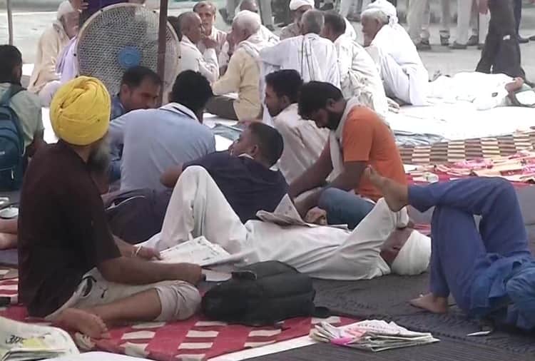 Farmers protest continued for the third day outside Mini Secretariat in Karnal