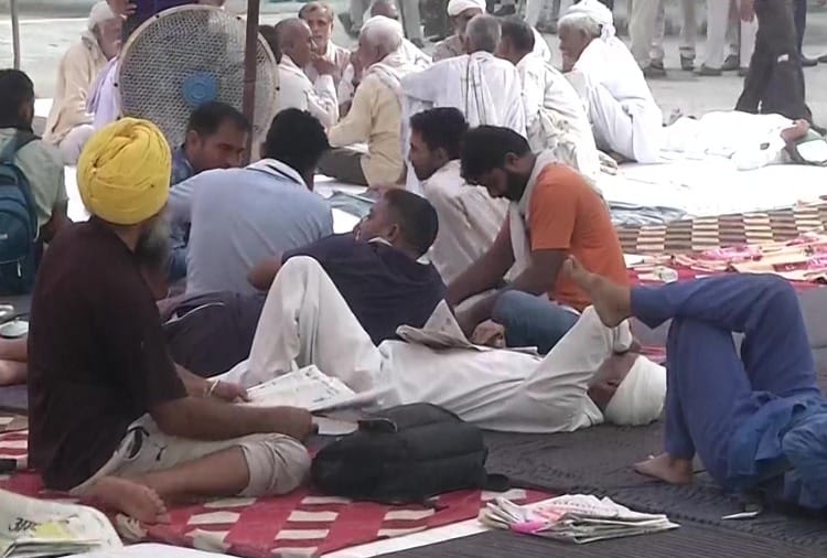 Farmers protest continued for the third day outside Mini Secretariat in Karnal