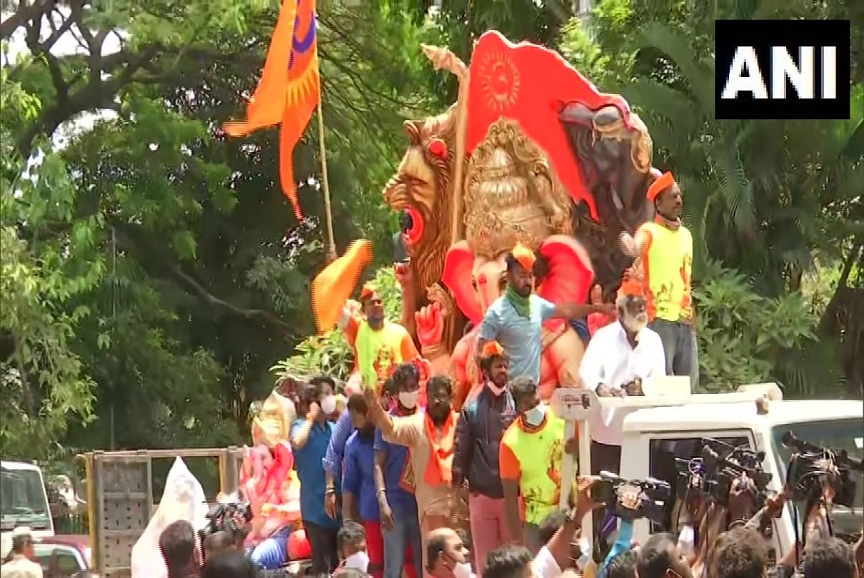 Jhansi: The tableaux are fascinated, the chants of Ganpati Bappa resonating in the houses and temples