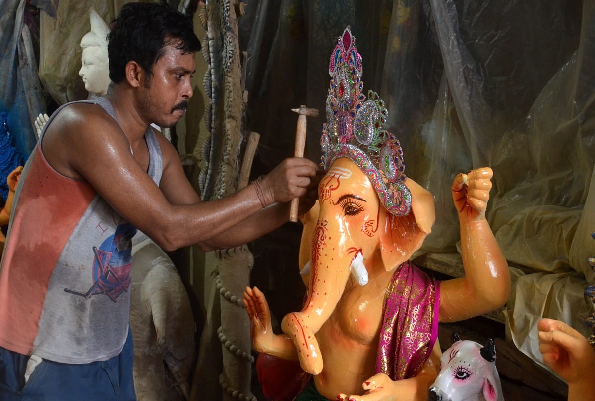 Ganpati pujan 2021: Eco-friendly first worshiper Ganesh arrived in the pandals of Prayagraj