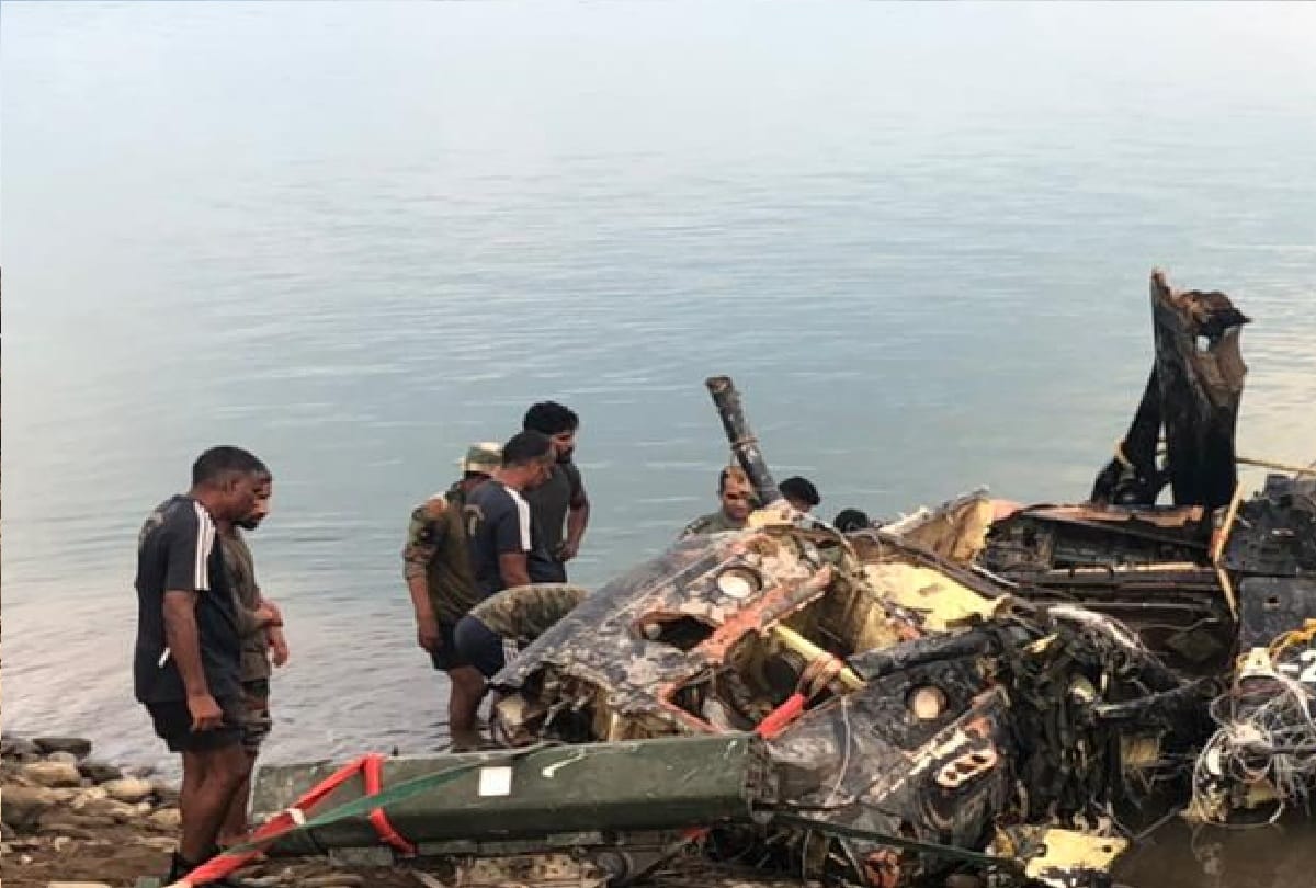 Helicopter crashes in Ranjit Sagar lake in Jammu and Kashmir Debris removed after 36 days