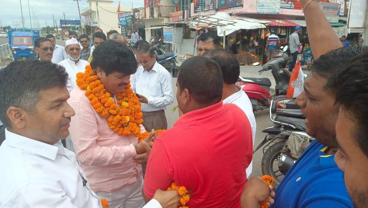 Congressmen welcomed the state president