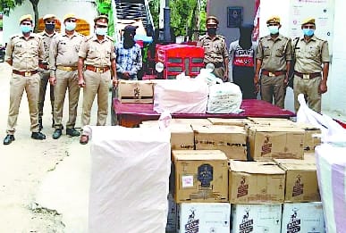 Haryana marka English liquor worth seven lakh rupees recovered