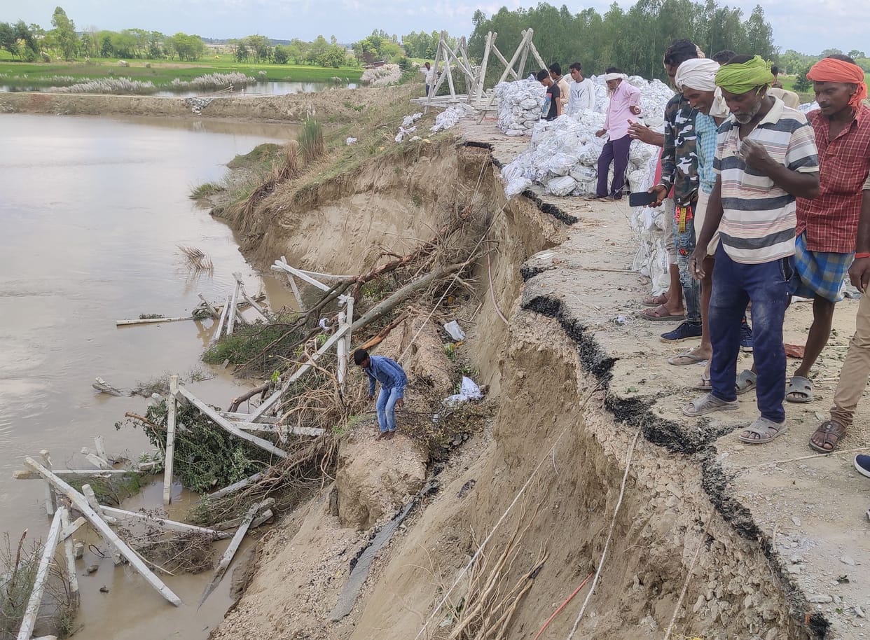 Heavy Rapti wave on rescue, half road cut