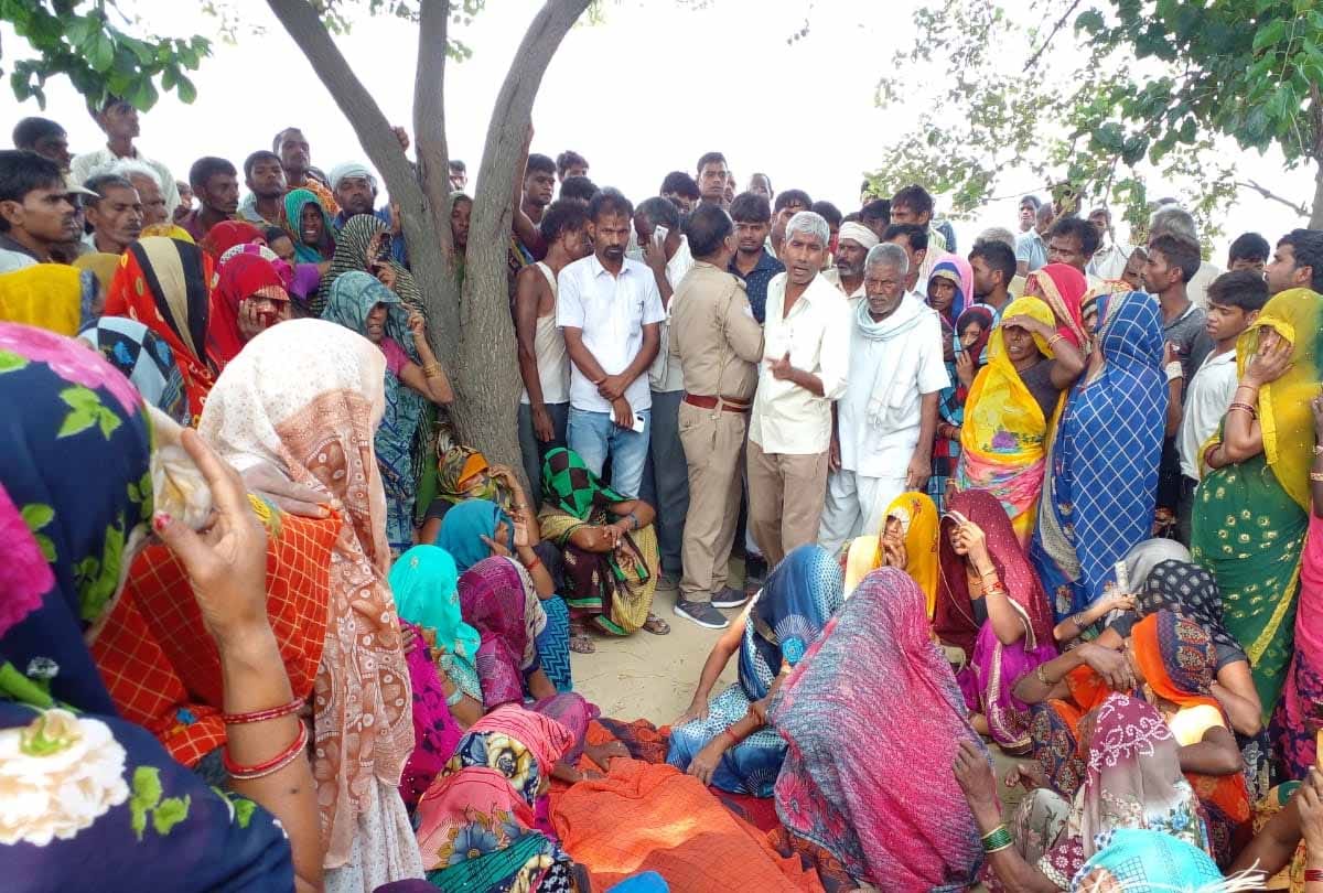 Farrukhabad: dead body was thrown in the bushes after killing woman