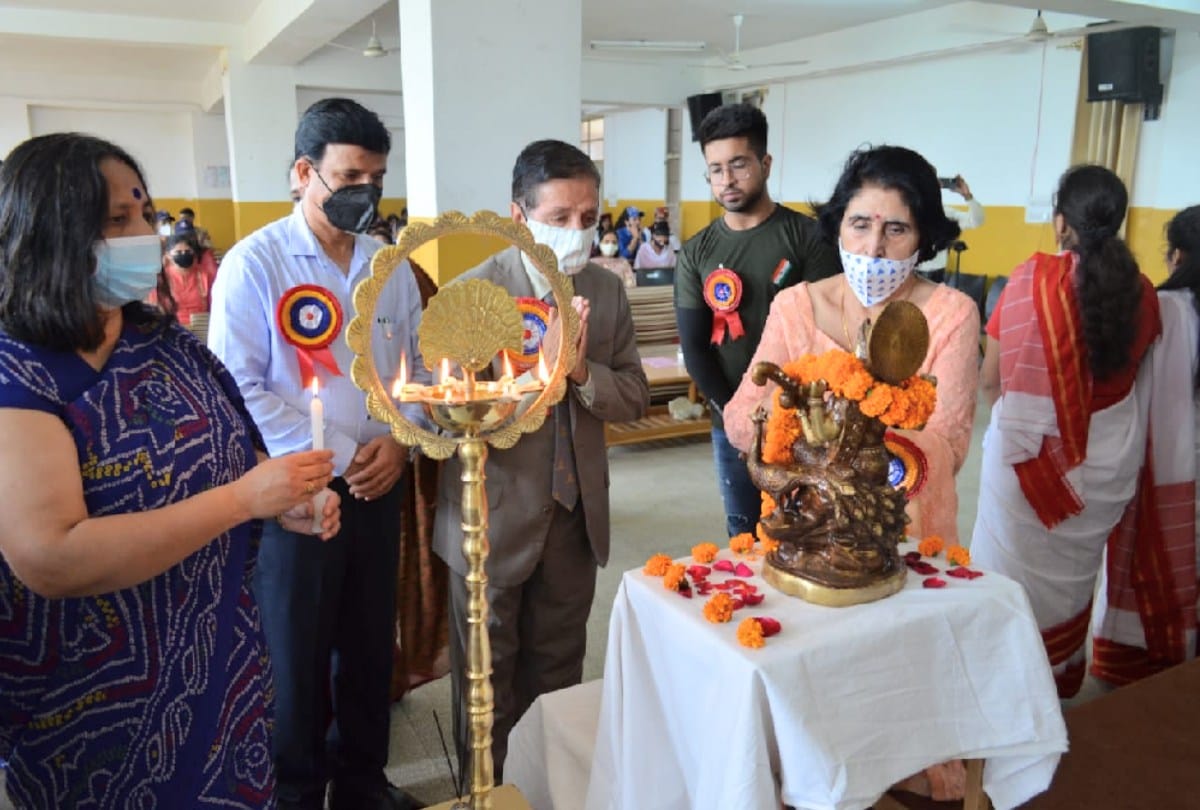 Tributes paid to Kargil hero martyr Vikram Batra in palampur Kangra himachal