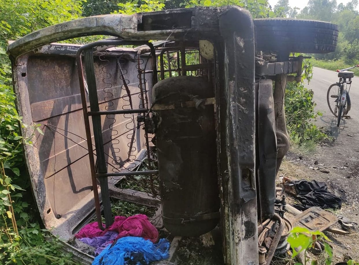 Mother-child burnt in van are suffering between life and death