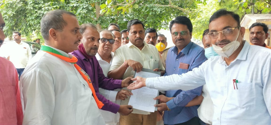 etawah news,Ad hoc principals demanded dematerialization