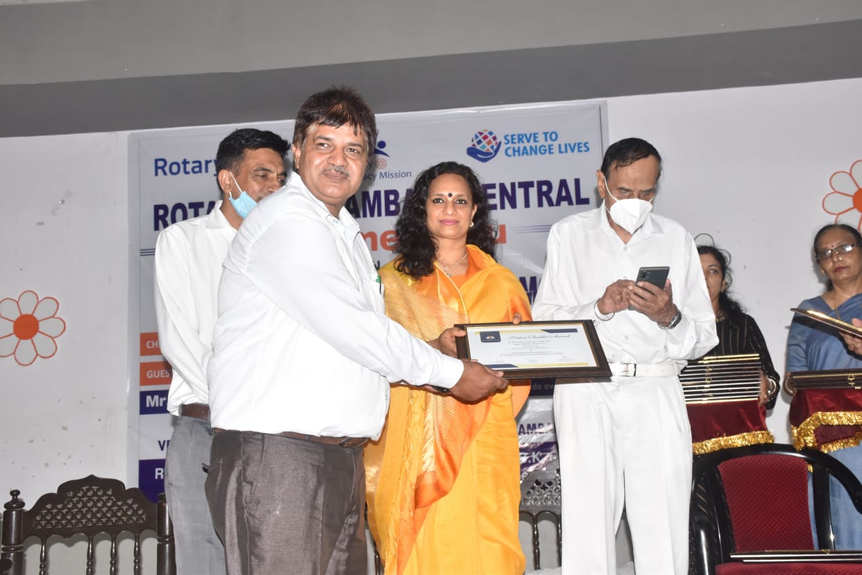 240 teachers honored with National Builder Award